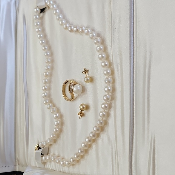 Genuine Pearl Necklace strand, Earrings and Ring - Picture 8 of 8